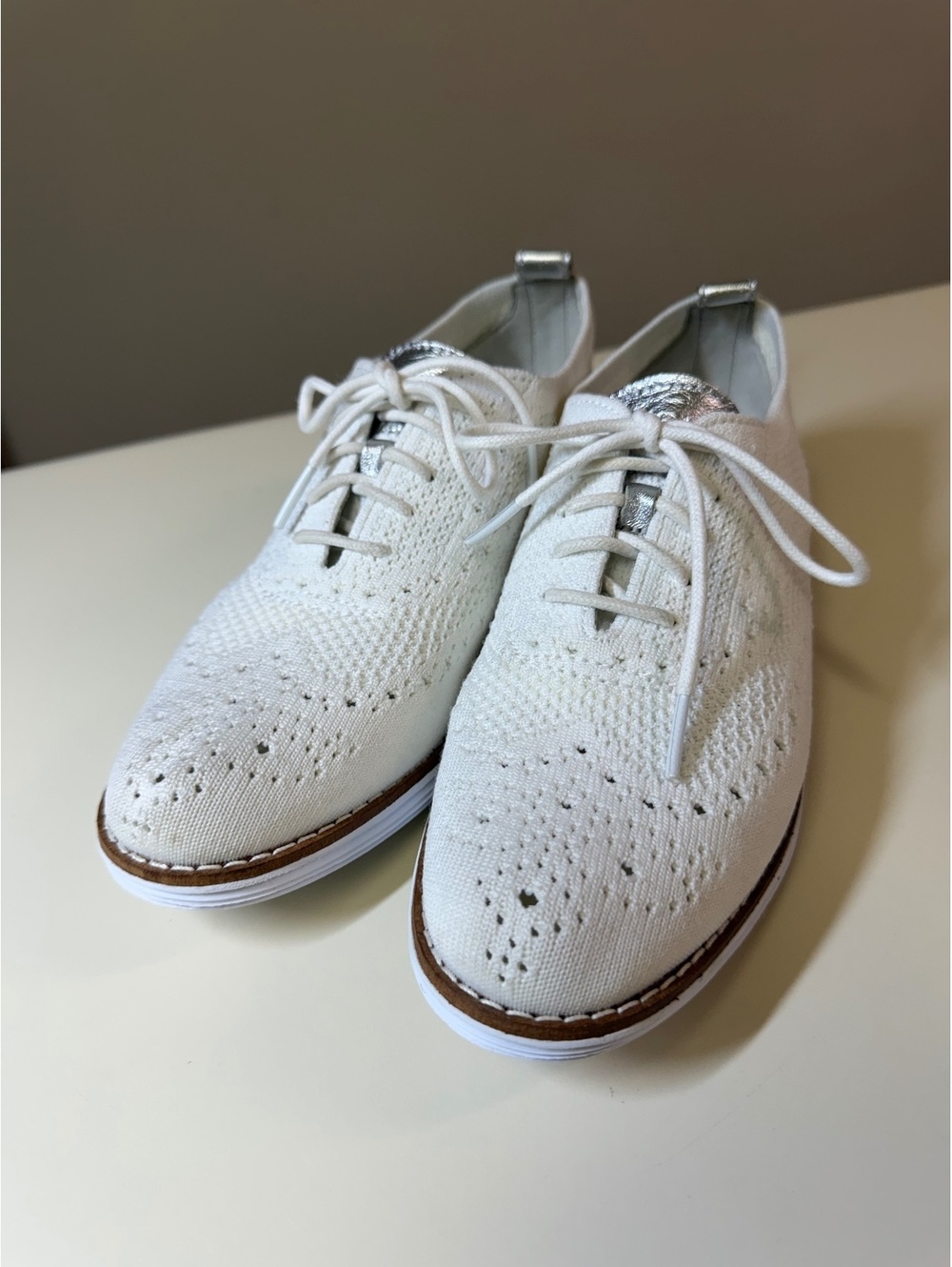Original Grain White Knit Oxford Shoes with Silver Accents